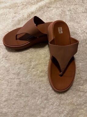 Fitflop Women's Brown Platform Thong Sandals